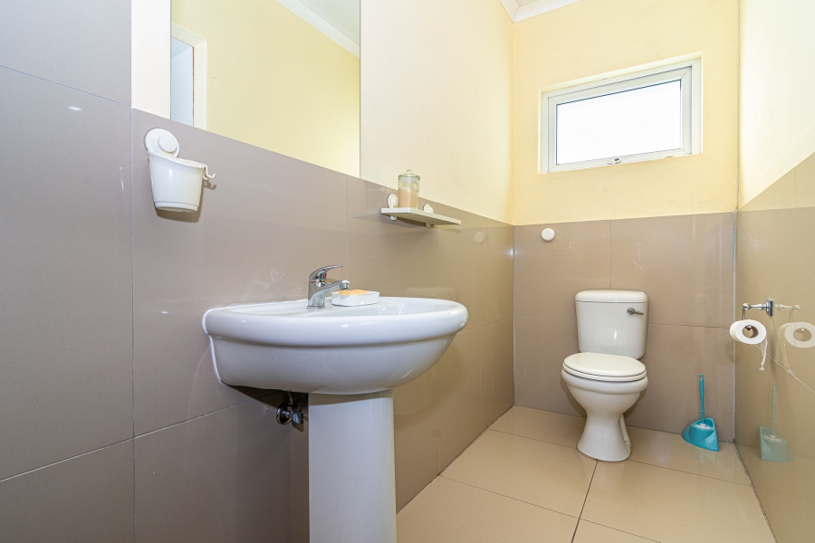 4 Bedroom Property for Sale in Pearly Beach Western Cape